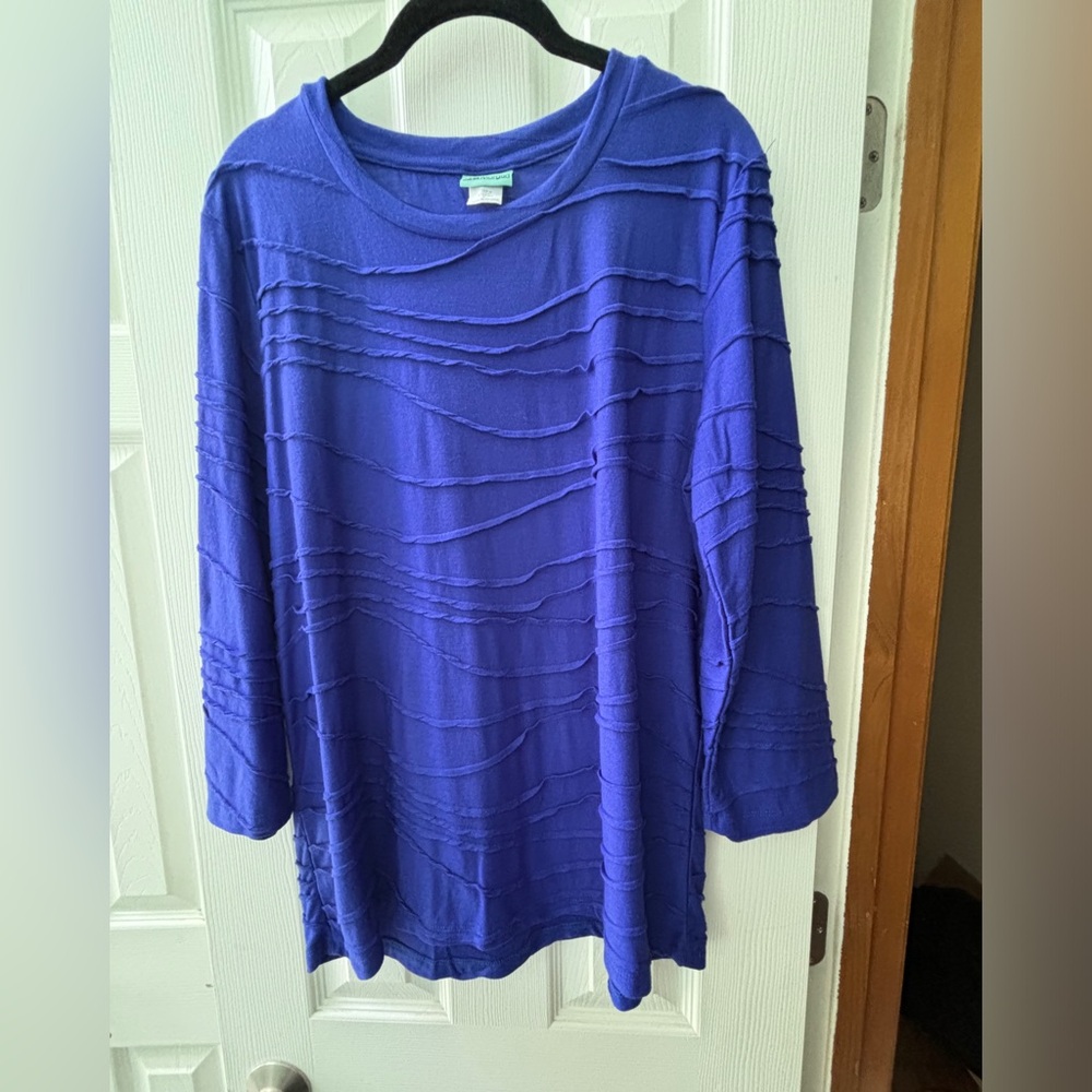 Sara Morgan Blue light weight sweater Size L